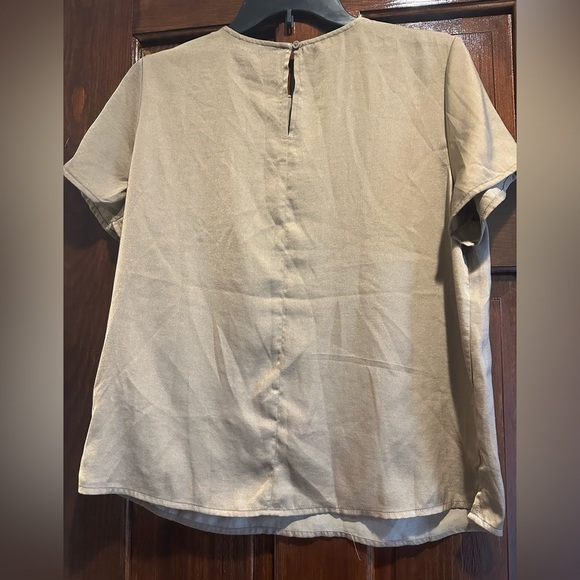 Silk tshirt blouse​​​​​ - Picture 2 of 3